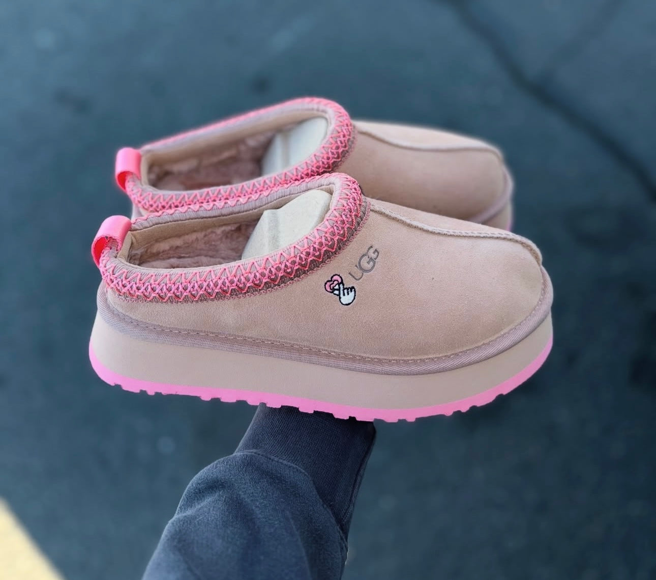 UGG Luxe Cozy Platform Slides