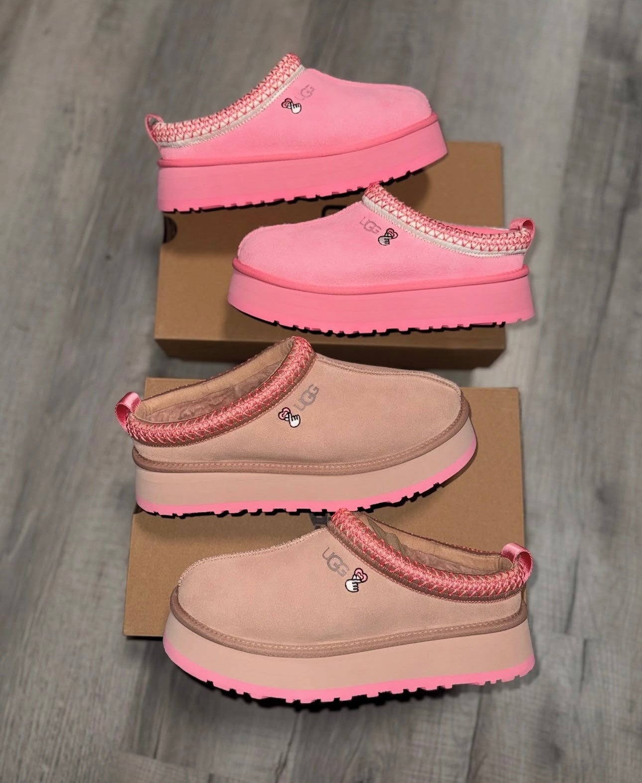 UGG Luxe Cozy Platform Slides