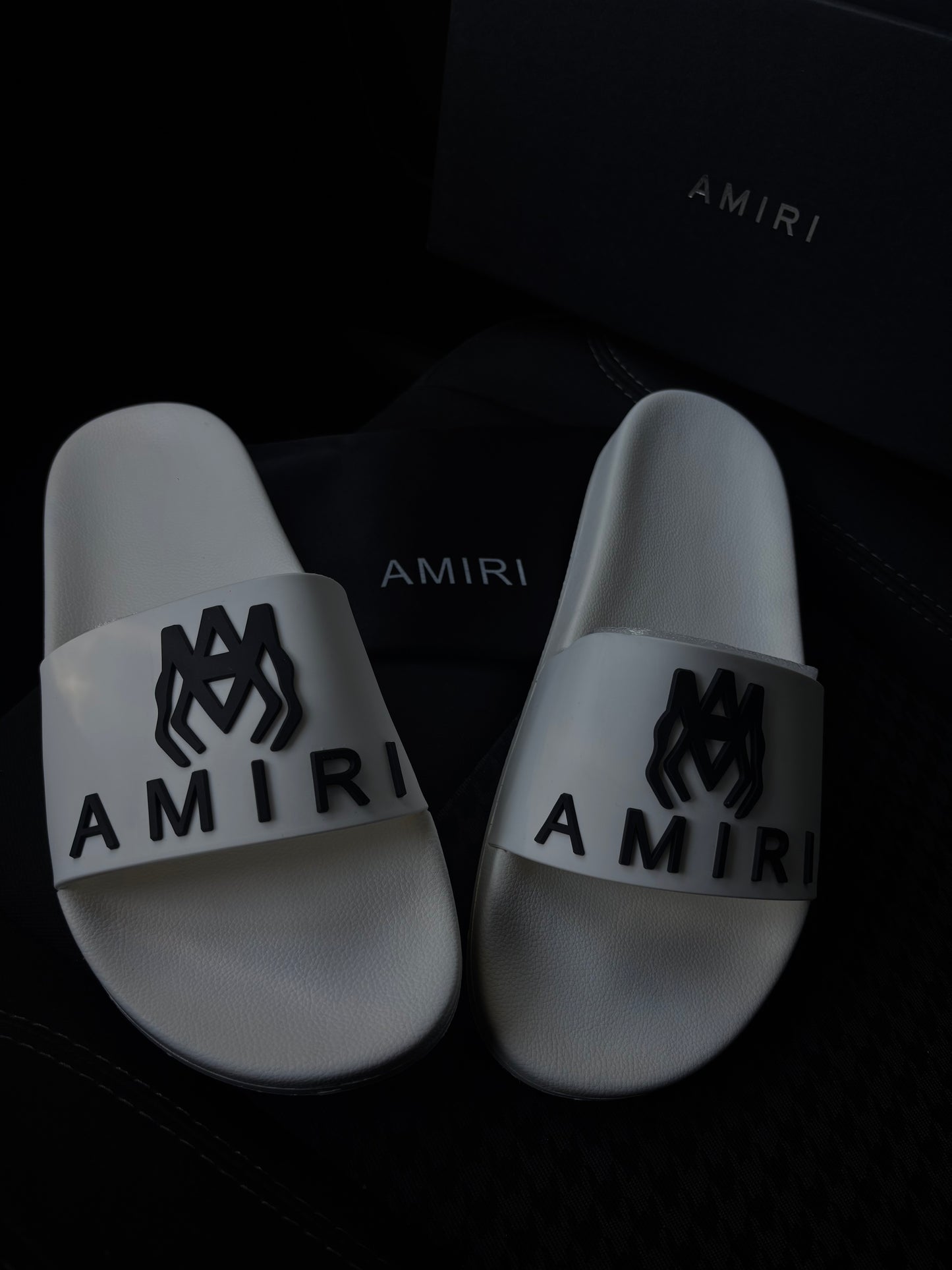 Amiri Slides