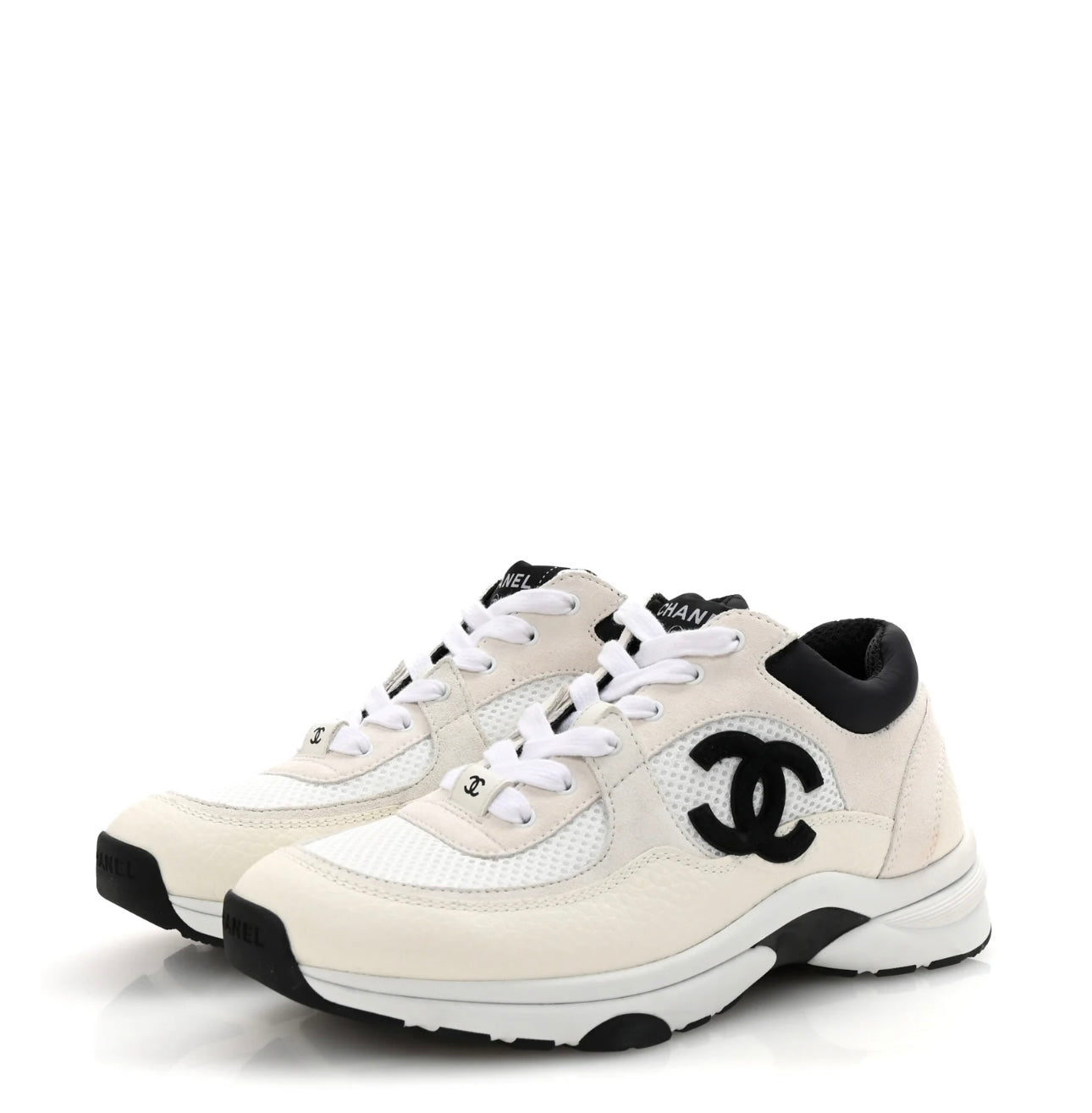✨Black & White Classic Luxe Sneakers