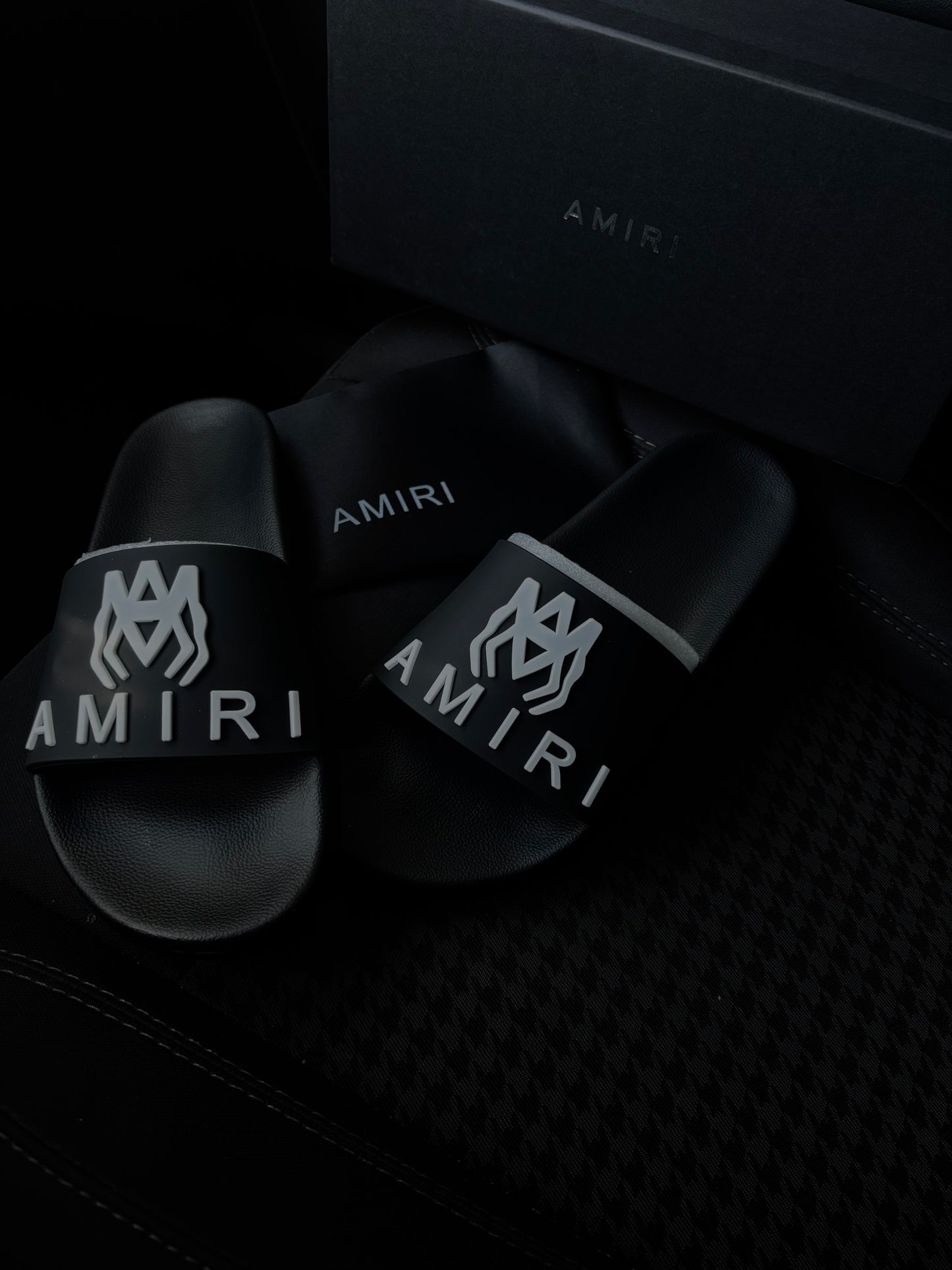 Amiri Slides