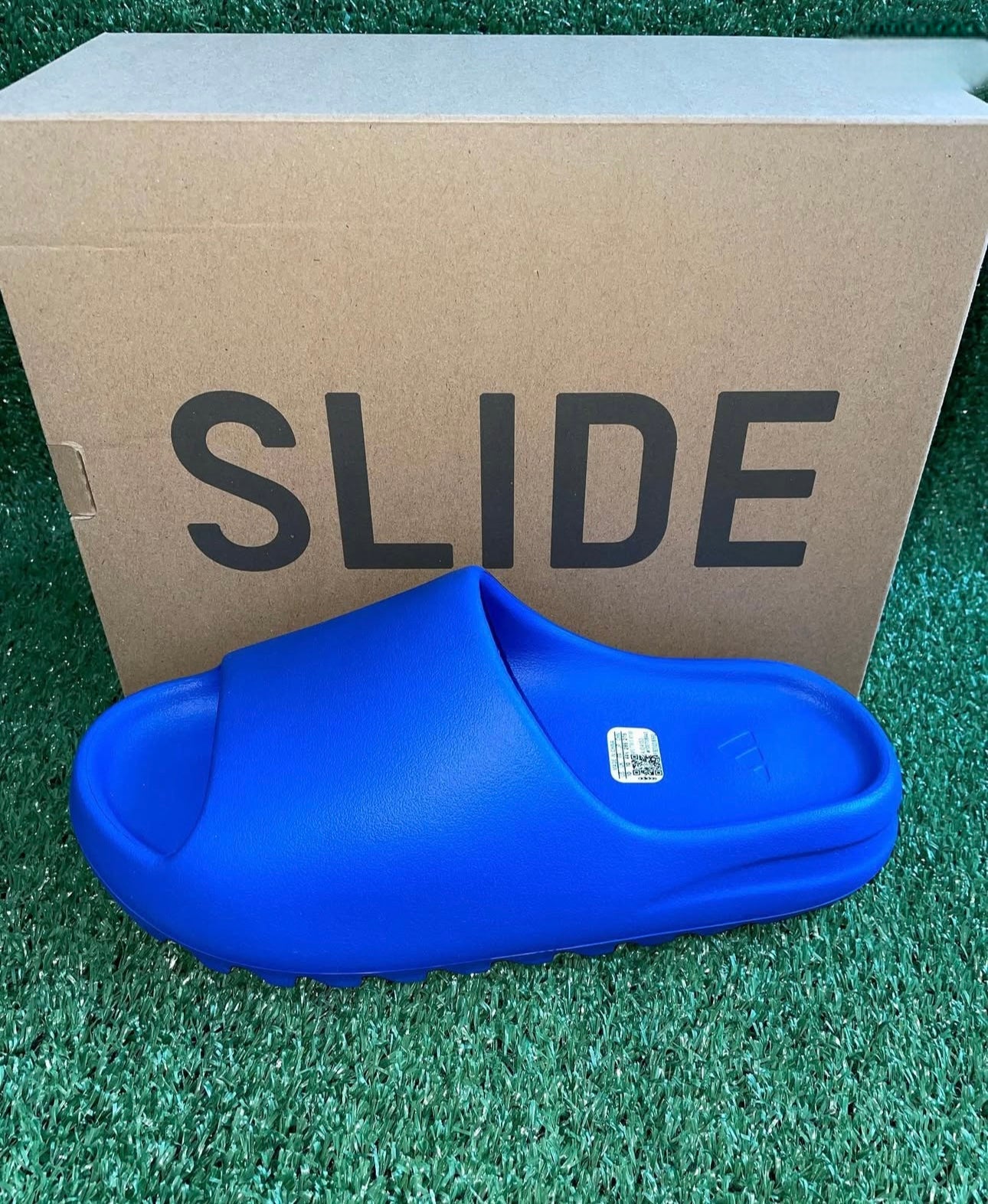 Yeezy Luxe Foam Slides