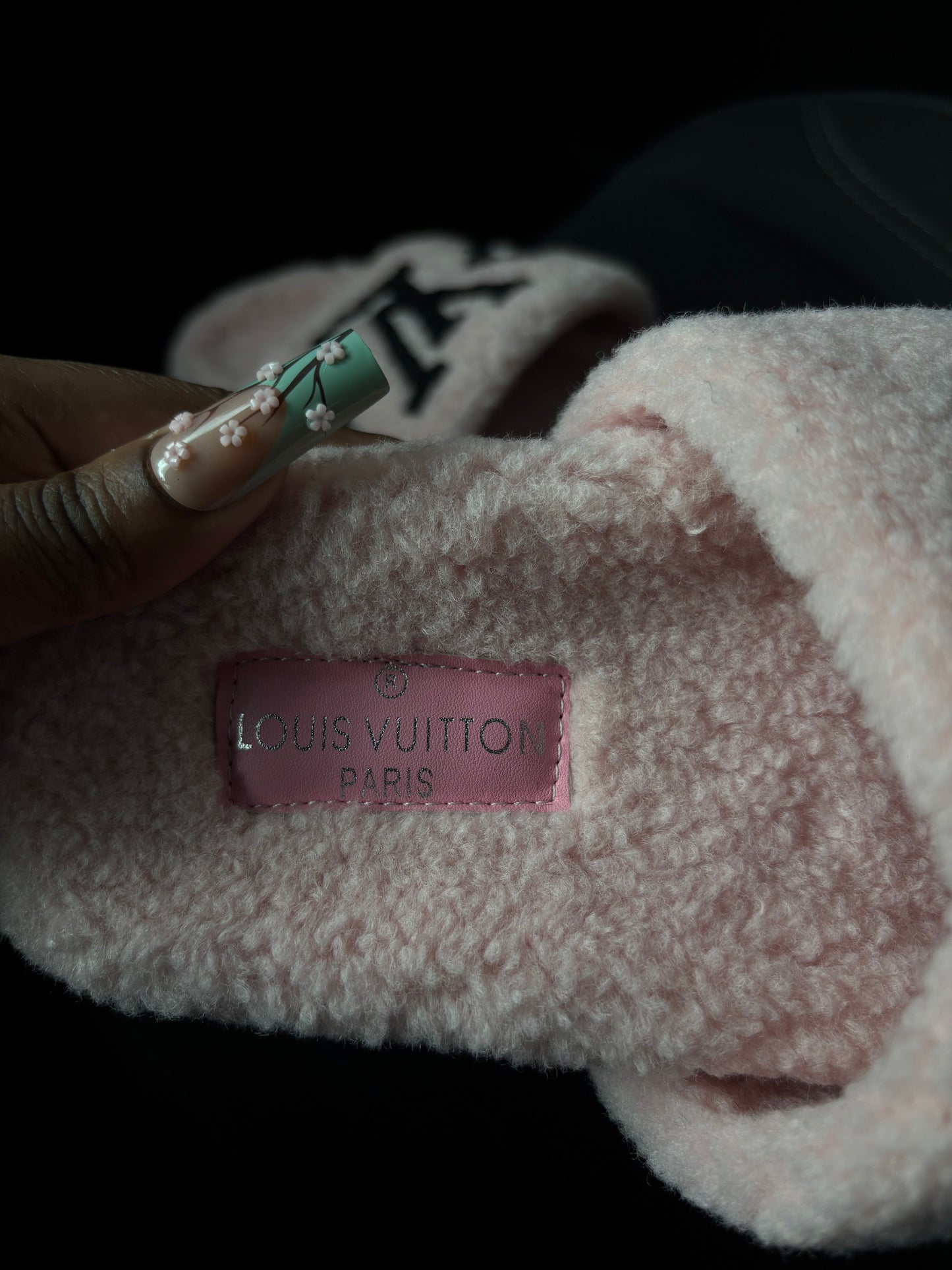 ✨Glam & Comfy Luxe Slippers