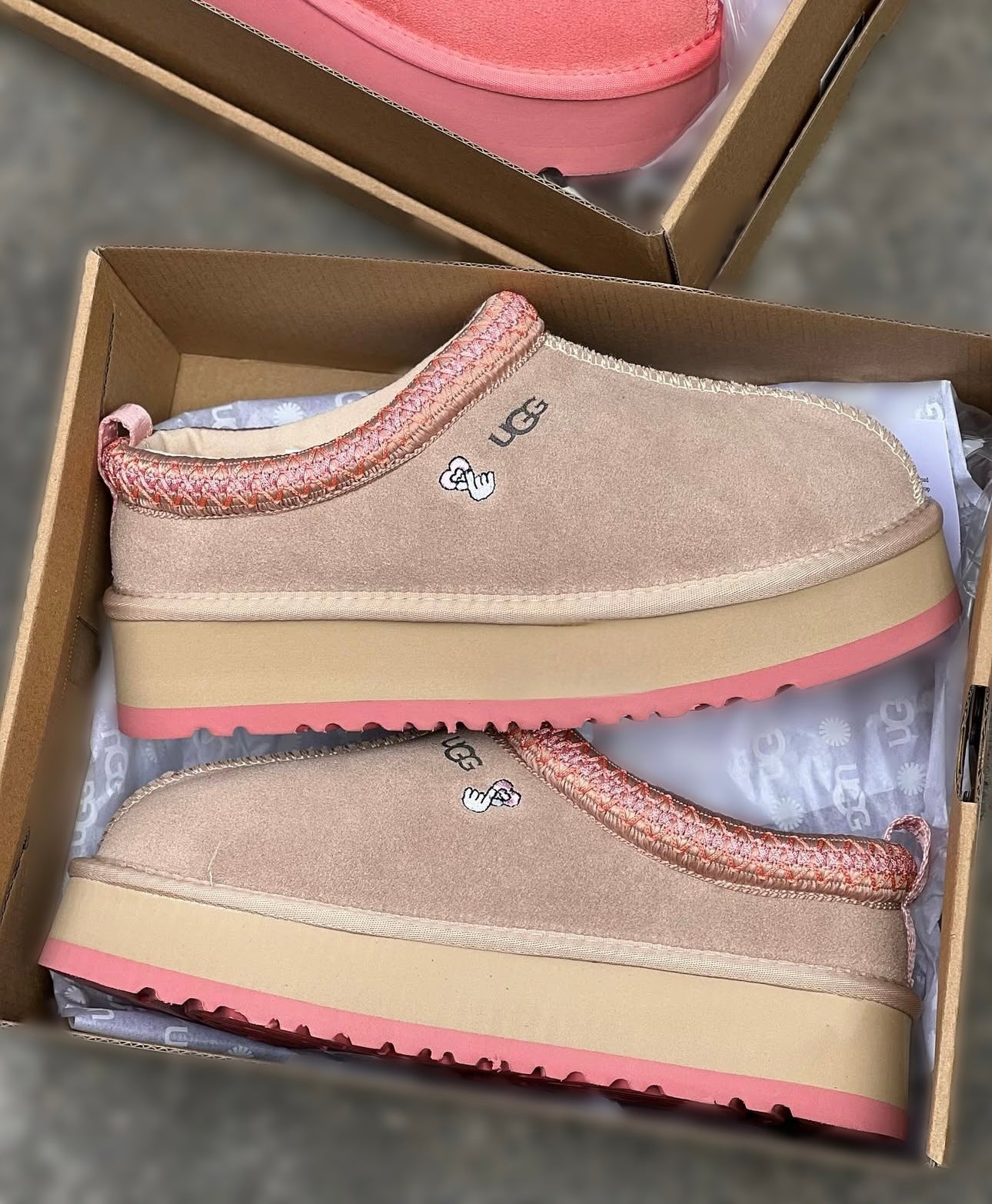UGG Luxe Cozy Platform Slides