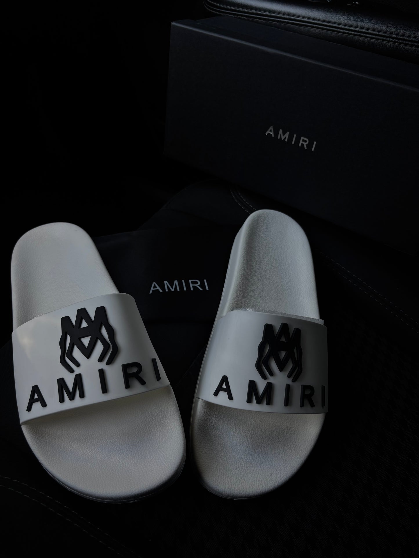 Amiri Slides
