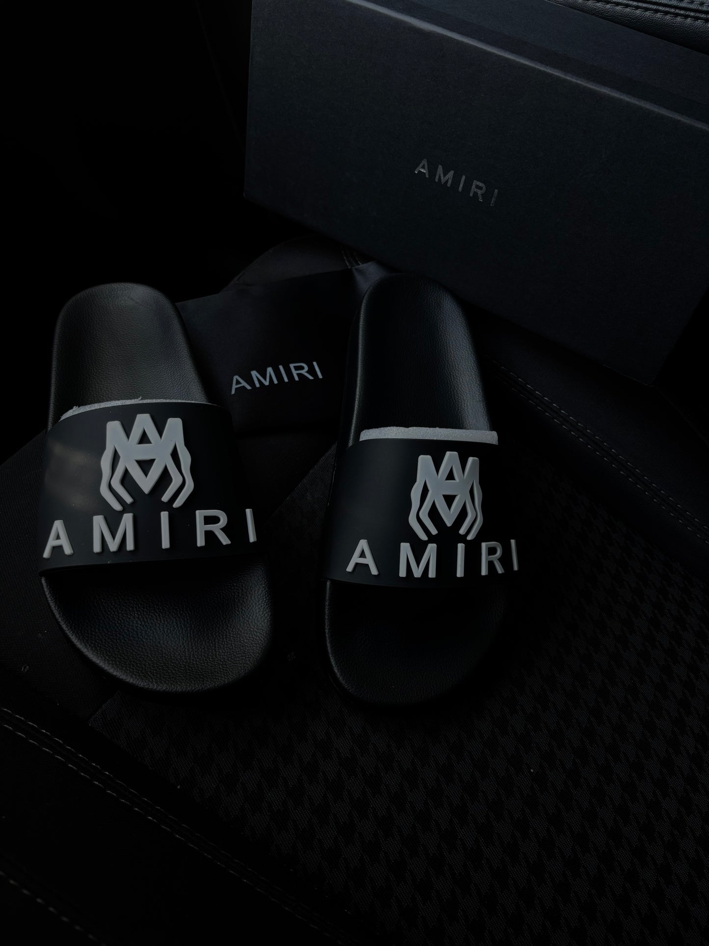 Amiri Slides