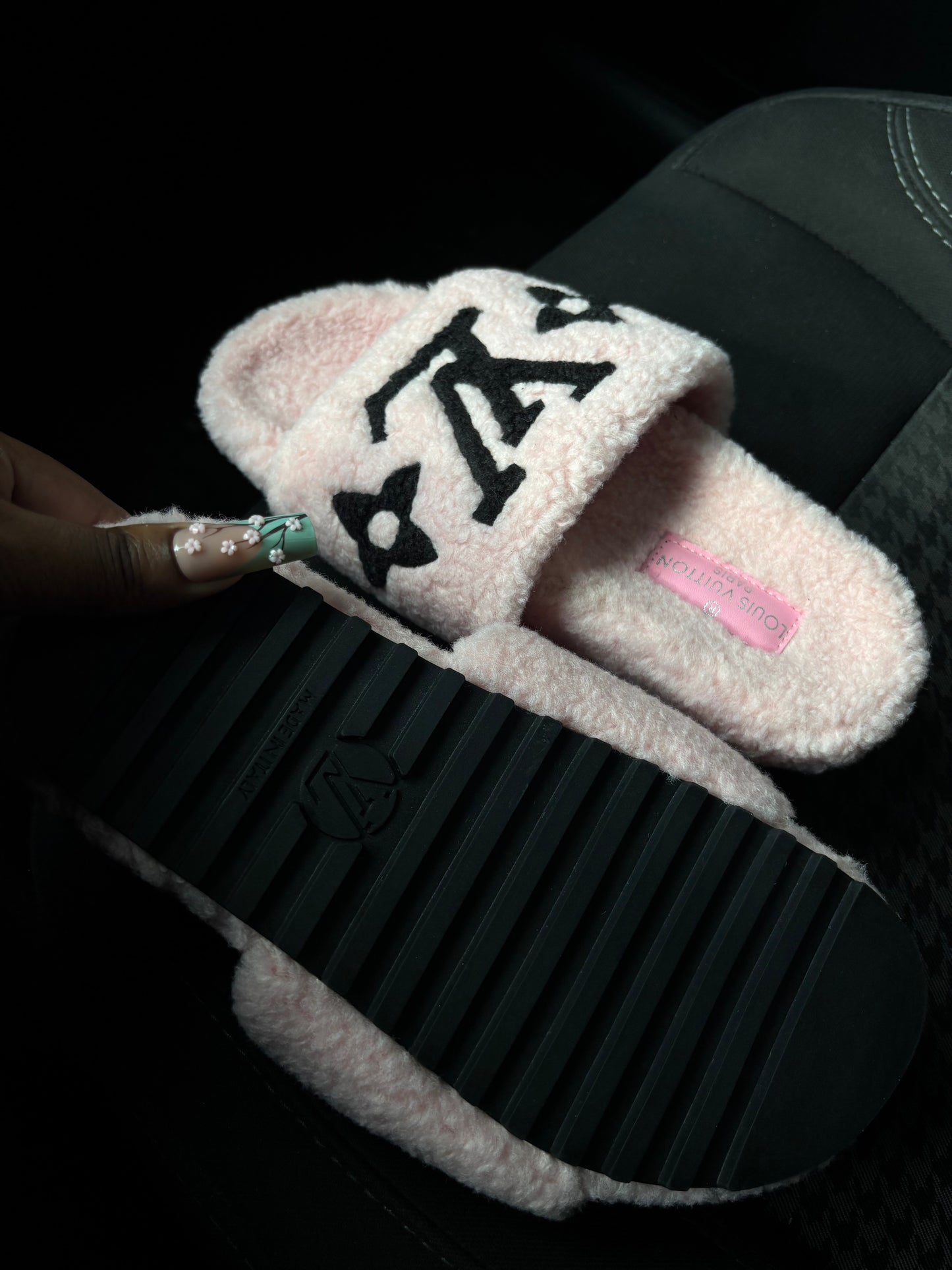 ✨Glam & Comfy Luxe Slippers