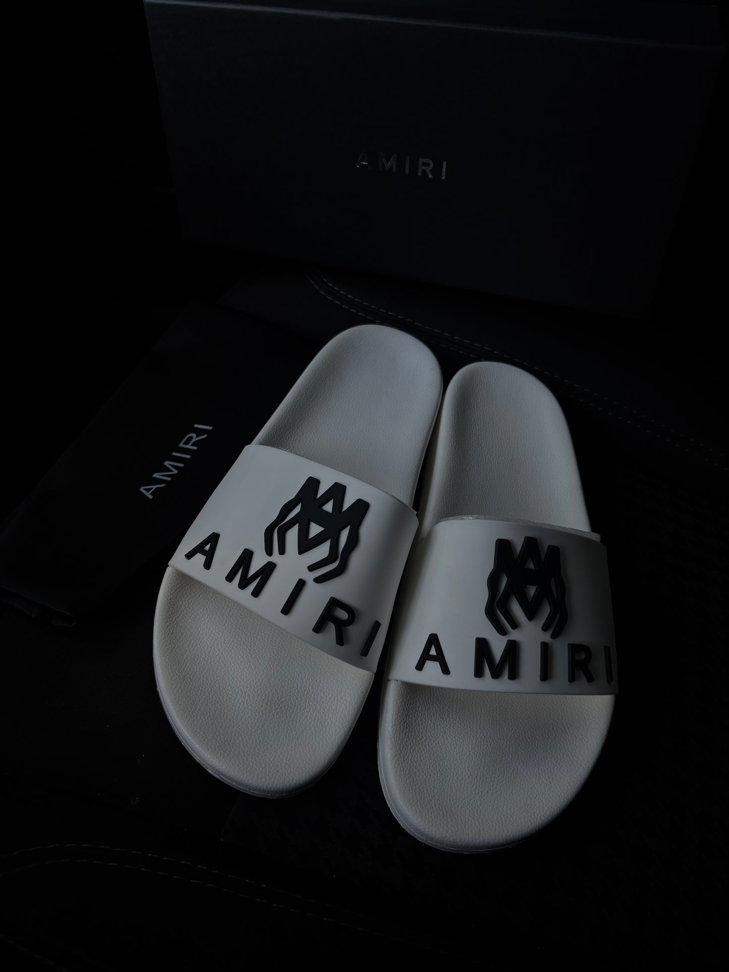 Amiri Slides